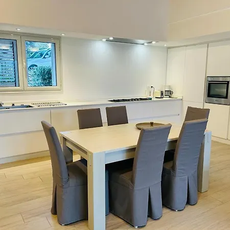 Cala Sassari 골푸아랑시